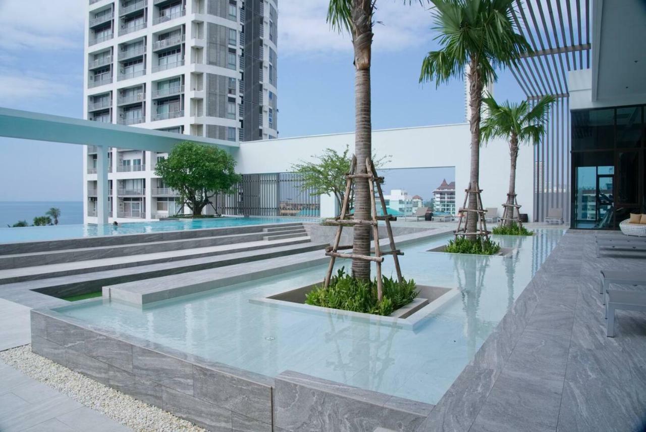 Ar Aeras Pattaya Apartment Exterior photo